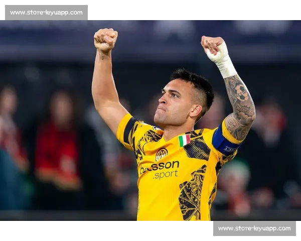 齐沃亮剑世俱杯：坚守钢铁防线，革新战术重塑蓝黑基因