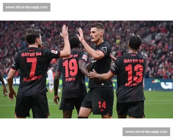 滕哈格力挺希克留队，勒沃库森锋霸遭英超意甲哄抢