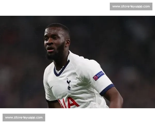 巴萨出售 18 岁中场暗藏玄机：保留分成与回购权锁定未来收益