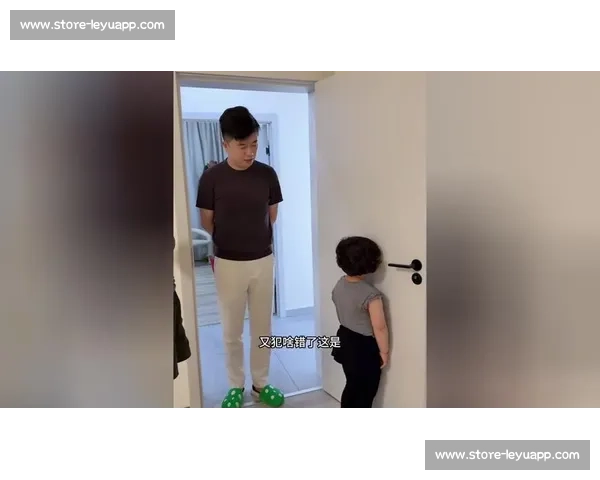 小舅子擂台激战！罗唐场外急到 “罚站”，网友：姐夫比选手还紧张！