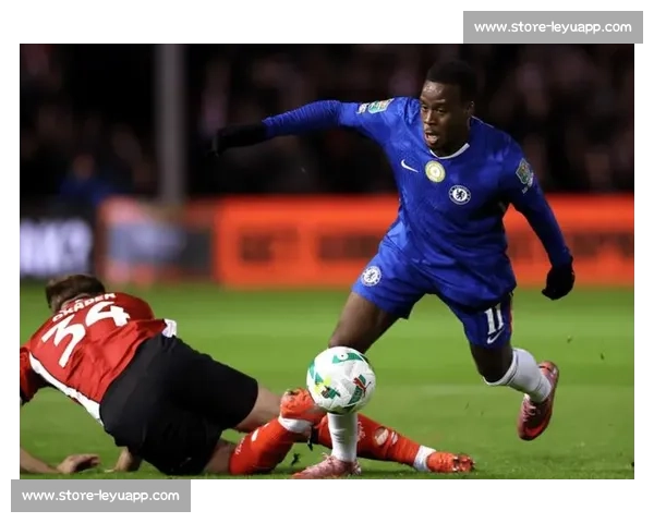 罗马诺确认！切尔西敲定吉滕斯 7 年长约，今夜体检完成关键一步